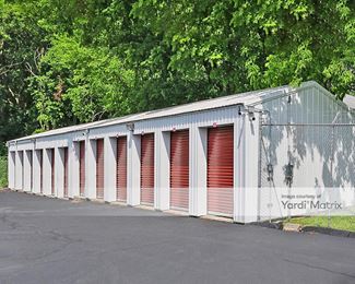 Photo 4 of StorageMart - 121 James Court, Lexington, KY