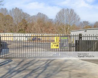 Photo 3 of Extra Space Storage - 6103 Lee Hwy, Chattanooga, TN