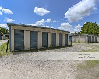 Photo 4 of Hinesville Storage Units - 100 Bright's Lake Road, Hinesville, GA