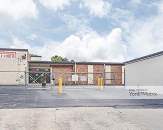 Photo 2 of Continental Self Storage - 639 East Park Avenue, Savannah, GA
