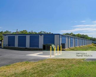 Photo 3 of iStorage - 5130 East Trindle Road, Mechanicsburg, PA