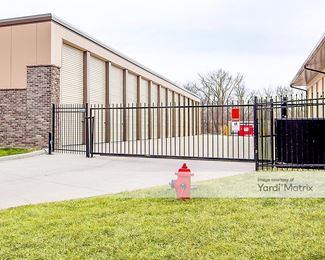 Photo 2 of Stor Tropolis Self-Storage - 6001 NW 88th Street, Kansas City, MO
