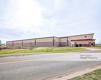 Photo 4 of Stor Tropolis Self-Storage - 6001 NW 88th Street, Kansas City, MO