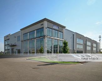Photo 1 of Extra Space Storage - 2500 Prior Avenue North, Roseville, MN
