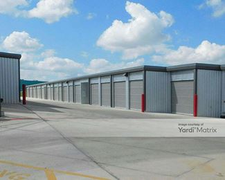 Photo 2 of iStorage - 3535 Roosevelt Avenue, San Antonio, TX