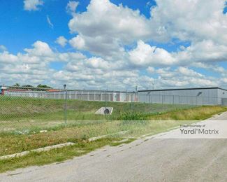Photo 3 of iStorage - 3535 Roosevelt Avenue, San Antonio, TX