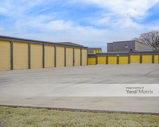 Photo 3 of SpareBox Storage - 812 Crawford Road, Argyle, TX