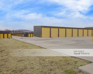 Photo 5 of SpareBox Storage - 812 Crawford Road, Argyle, TX