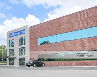Photo 4 of Self Storage Plus - 5321 Shawnee Road, Alexandria, VA