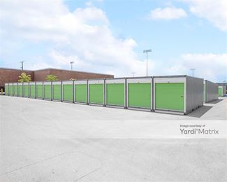 Photo 4 of Extra Space Storage - 57 West 85th Street, Chicago, IL