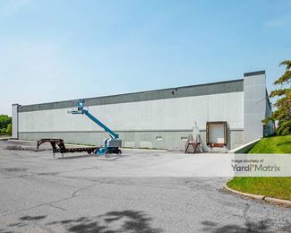 Photo 3 of Extra Space Storage - 1750 Highway 36 West, Roseville, MN