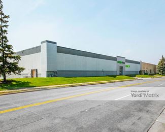 Photo 4 of Extra Space Storage - 1750 Highway 36 West, Roseville, MN