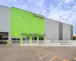 Photo 1 of iStorage - 1031 Albion Avenue, Schaumburg, IL