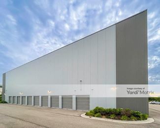 Photo 3 of iStorage - 1031 Albion Avenue, Schaumburg, IL