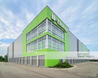 Photo 5 of iStorage - 1031 Albion Avenue, Schaumburg, IL
