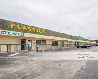 Photo 3 of Extra Space Storage - 818 NE 44th Street, Oakland Park, FL