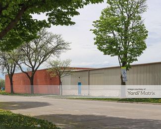 Photo 2 of SmartStop Self Storage - 3420 West Capitol Drive, Milwaukee, WI