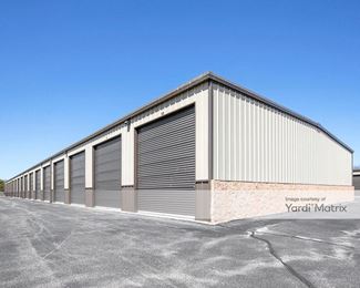 Photo 2 of B-B Storage - 1320 Lang Street, West Bend, WI