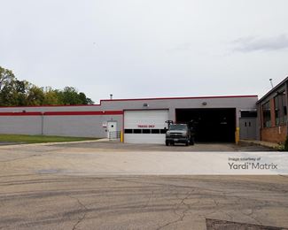 Photo 2 of In Towne Self-Storage - 200 North 9th Avenue, Saint Charles, IL