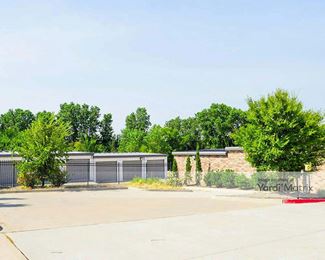 Photo 4 of SecurCare Self Storage - 5625 North Broadway, Edmond, OK