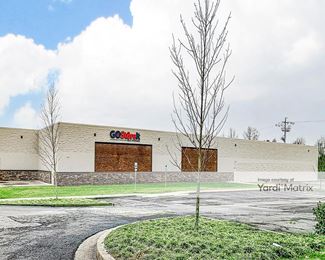 Photo 2 of Go Store It - 393 East Main Street, Hendersonville, TN