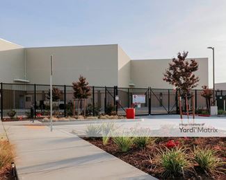 Photo 2 of Cypress Self Storage - 207 East Cypress Road, Oakley, CA