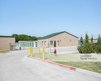 Photo 1 of Cross Timbers Self Storage - 3301 North Air Depot Blvd, Edmond, OK