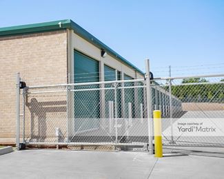 Photo 2 of Cross Timbers Self Storage - 3301 North Air Depot Blvd, Edmond, OK