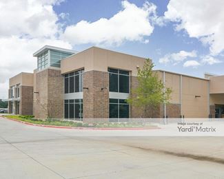 Photo 2 of Stor Self Storage - 750 Davis Blvd, Southlake, TX