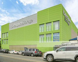 Photo 3 of Manhattan Mini Storage - 34-09 College Point Blvd, Flushing, NY