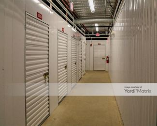 Photo 4 of Extra Space Storage - 1007 Jersey Avenue, New Brunswick, NJ