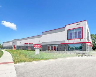 Photo 2 of CubeSmart Self Storage - 7605 South Quincy Street, Willowbrook, IL