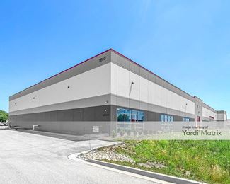Photo 3 of CubeSmart Self Storage - 7605 South Quincy Street, Willowbrook, IL