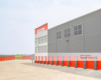 Photo 4 of Public Storage - 18910 Bedford Avenue, Elkhorn, NE