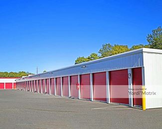Photo 2 of Devon Self Storage - 84 Long Island Avenue, Yaphank, NY