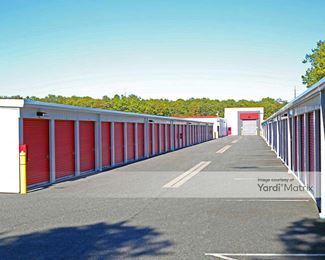 Photo 3 of Devon Self Storage - 84 Long Island Avenue, Yaphank, NY