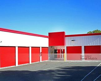 Photo 5 of Devon Self Storage - 84 Long Island Avenue, Yaphank, NY