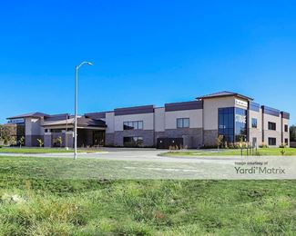 Photo 3 of Grey Hawk Storage - 935 South 50th Street, West Des Moines, IA