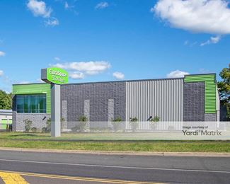 Photo 3 of Extra Space Storage - 2071 County Line Road, Warrington, PA