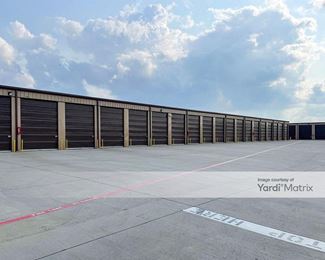 Photo 1 of South Collins Mini-RV Storage - 4500 South Collins Street, Arlington, TX
