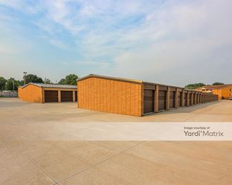 Photo 2 of Bouse Self Storage - 22 Lawndale Drive, Belleville, IL