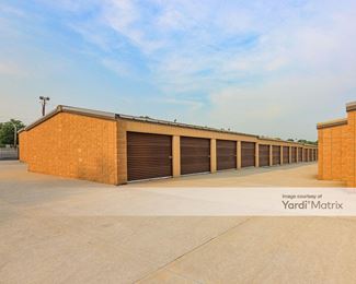 Photo 3 of Bouse Self Storage - 22 Lawndale Drive, Belleville, IL