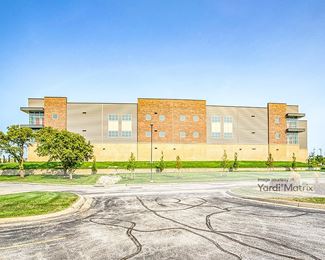 Photo 2 of Public Storage - 1420 NE Douglas Street, Lee's Summit, MO