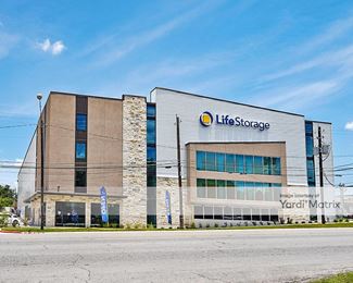 Photo 1 of Extra Space Storage - 2009 Airport Blvd, Austin, TX