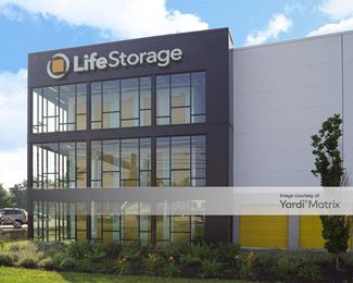 Photo 4 of Extra Space Storage - 150 Riverside Street, Portland, ME