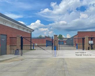 Photo 2 of Sentry Self Storage - 11940 Arlington Trail, Arlington, TN