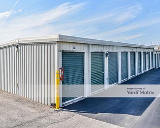 Photo 3 of Bearcat Storage - 8351 Dixie Hwy, Florence, KY