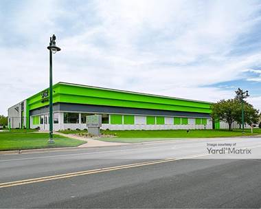 Storage Units for Rent available at 315 5th Avenue NW, New Brighton, MN 55112