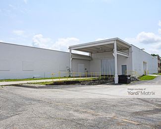 Photo 3 of Storage of America - 5043 Kitridge Road, Huber Heights, OH