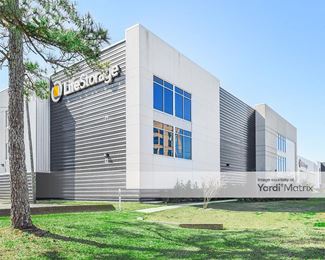 Photo 2 of Storage Center, The - 2500 Airline Drive, Metairie, LA